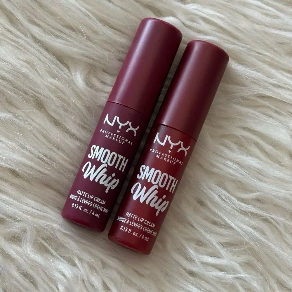 Nyx Smooth Whip Blurring Matte Lip Cream Parfait & Velvet Robe